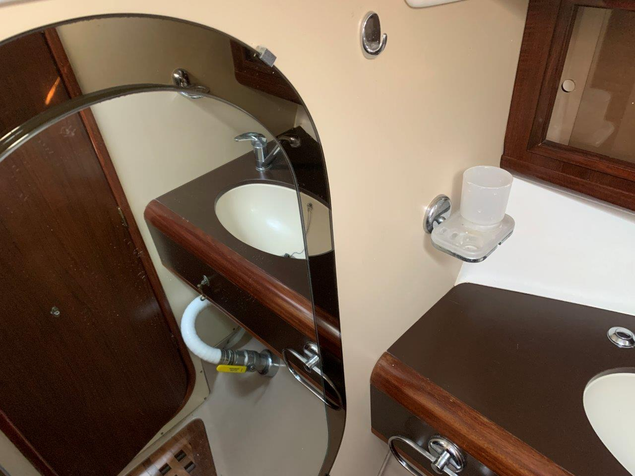 Beneteau Evasion 37 — foto 66 van 133