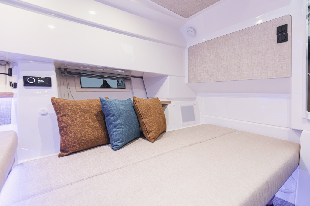 Quarken 35 Cabin + 2xF300 Yamaha — foto 51 van 65