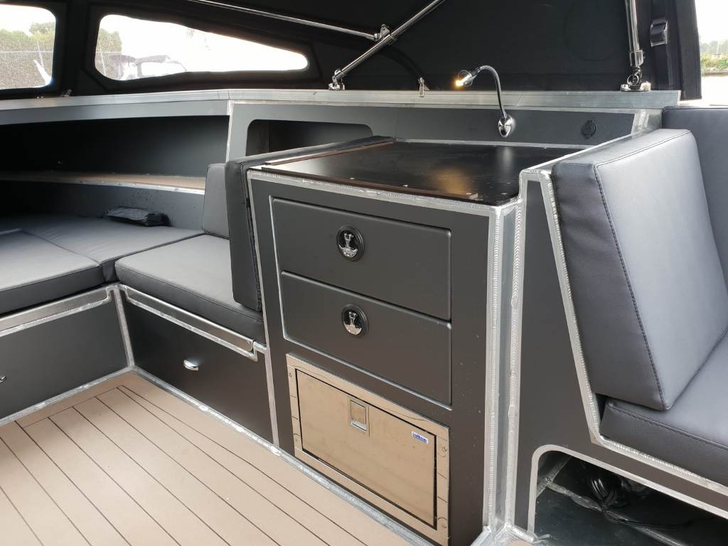 Van Vossen VanVossen Tender 888 (sport) — foto 12 van 17