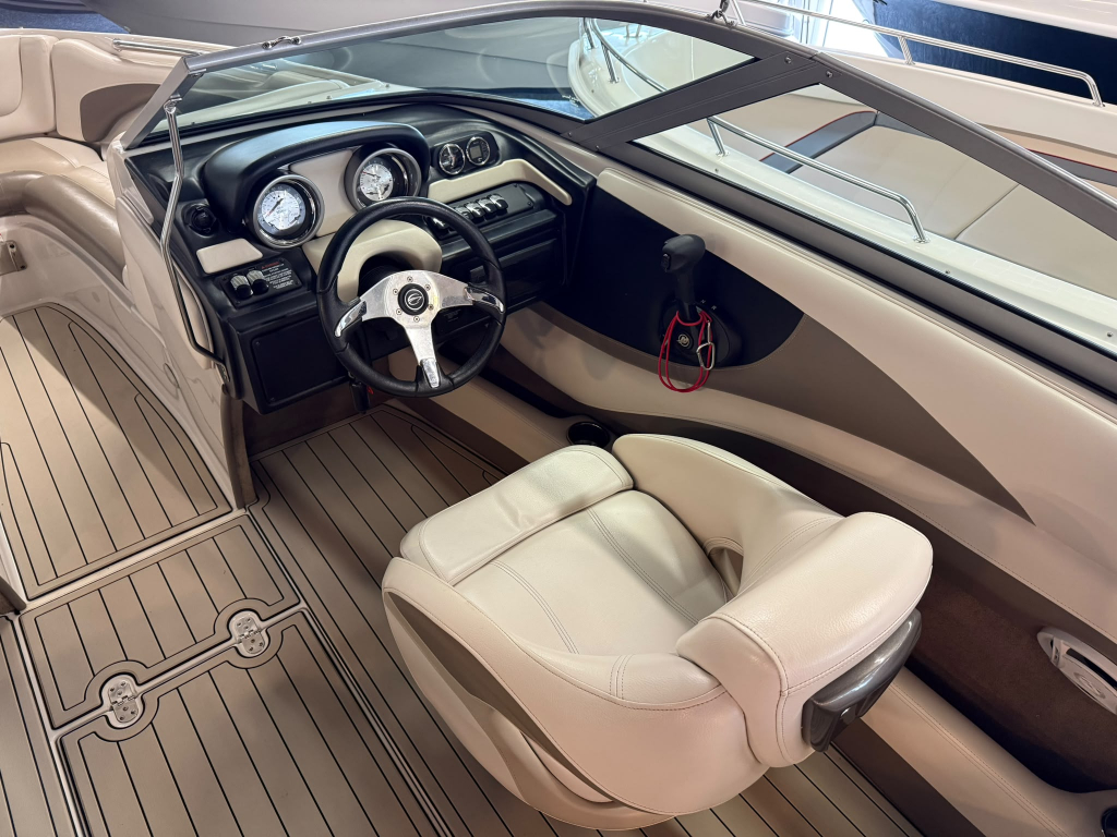 Crownline 215 SS — foto 9 van 24
