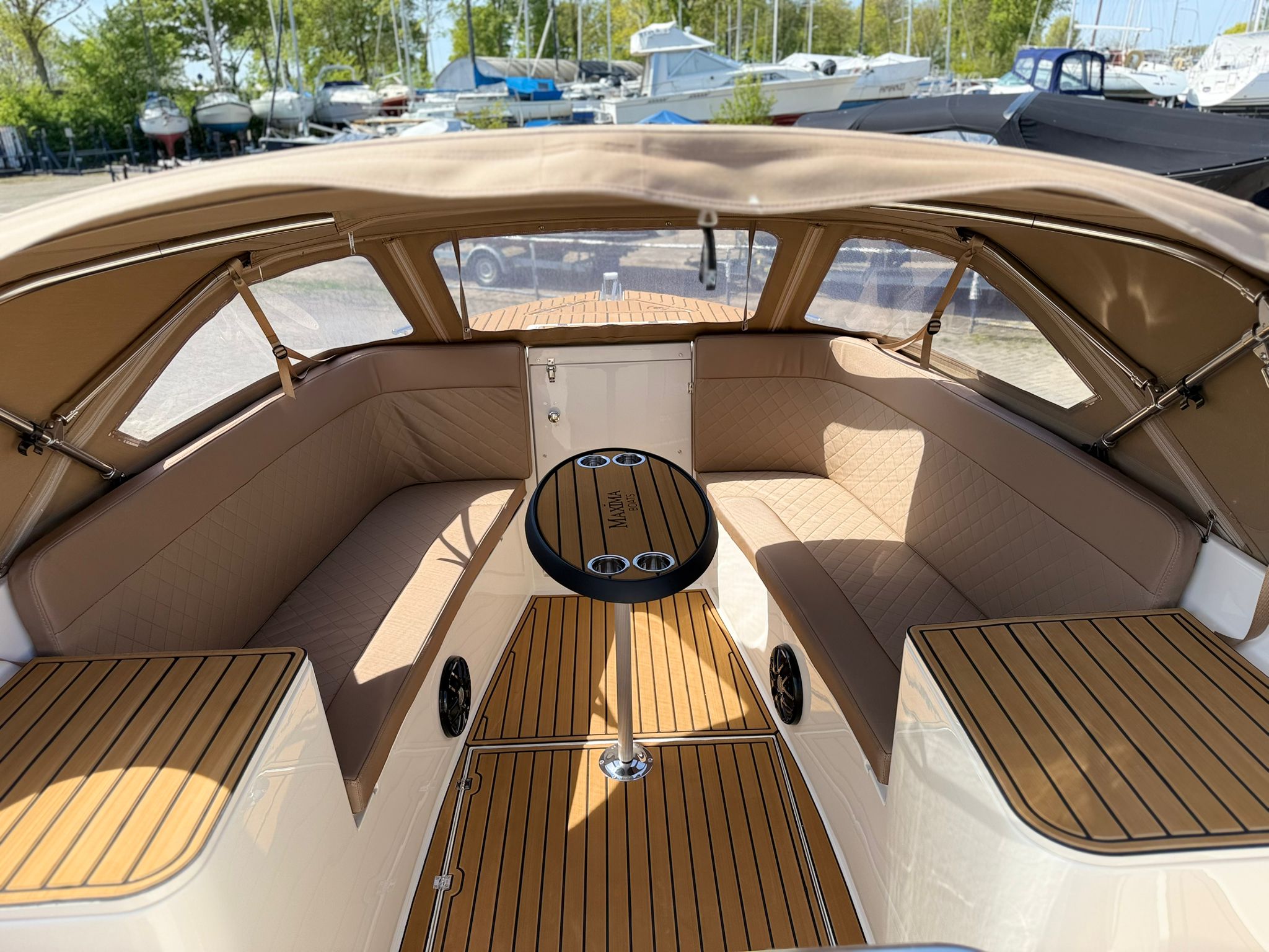 Maxima 740 Tender, 150PK Honda, Boegschroef, veel luxe, Champagne — foto 5 van 6