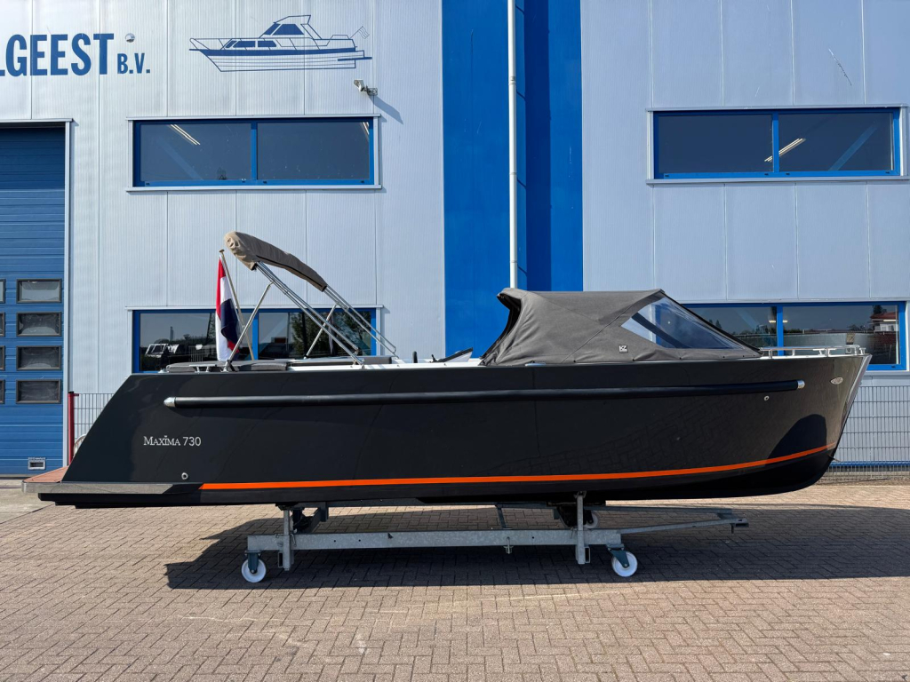 Maxima 730 met Honda 30pk
