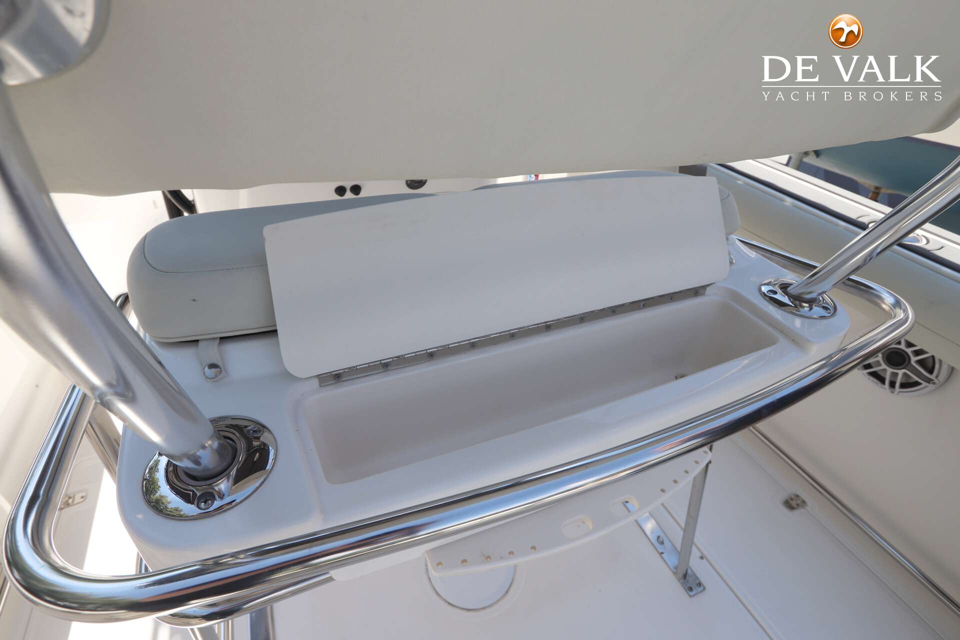 Boston Whaler 270 Outrage — foto 12 van 42