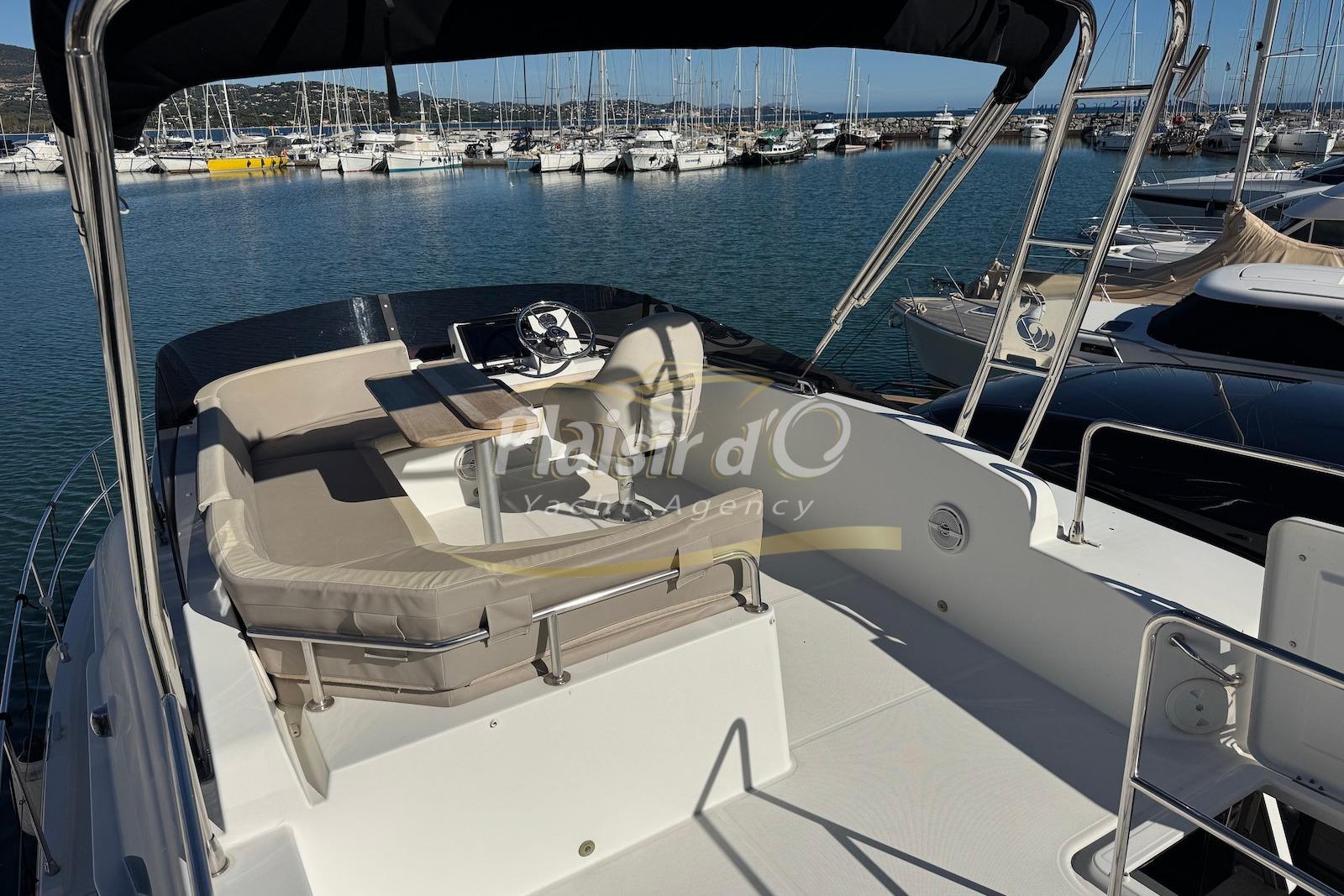 Beneteau Swift Trawler 35 — foto 5 van 57