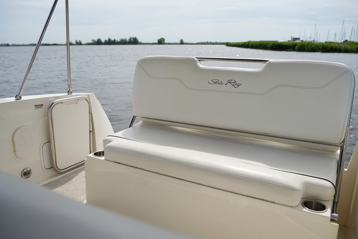 Sea Ray 255 Sundancer — foto 11 van 53