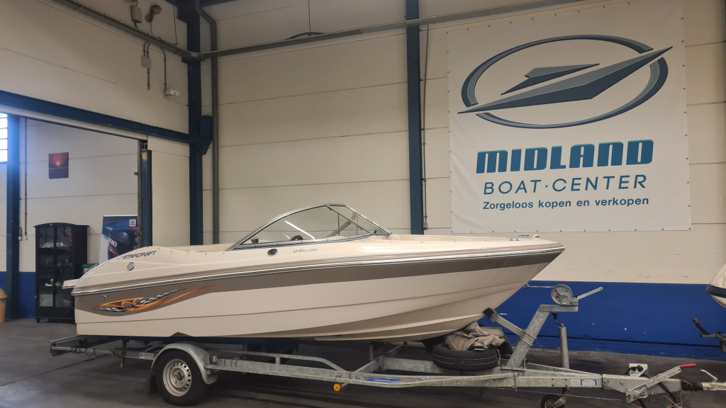 Starcraft C-star 1700 3.0 Mercruiser en trailer — foto 1 van 16