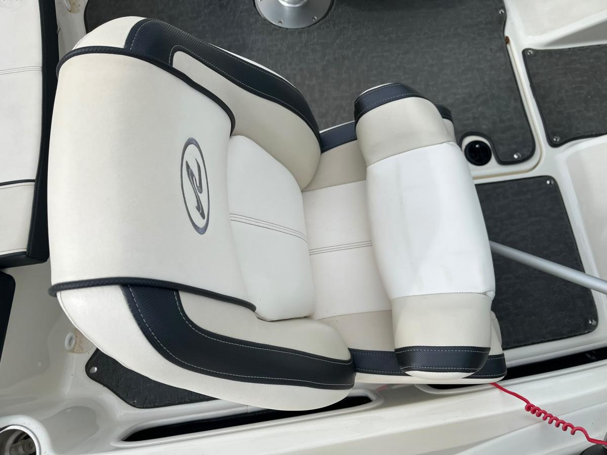 Sea Ray 190 Sport Bowrider — foto 13 van 25