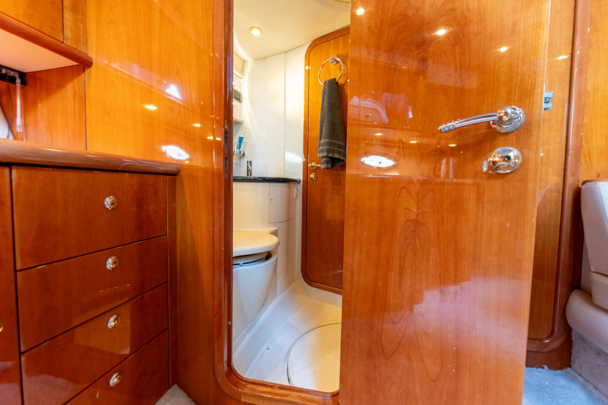 Sunseeker Camarque 47 Cabrio — foto 23 van 48