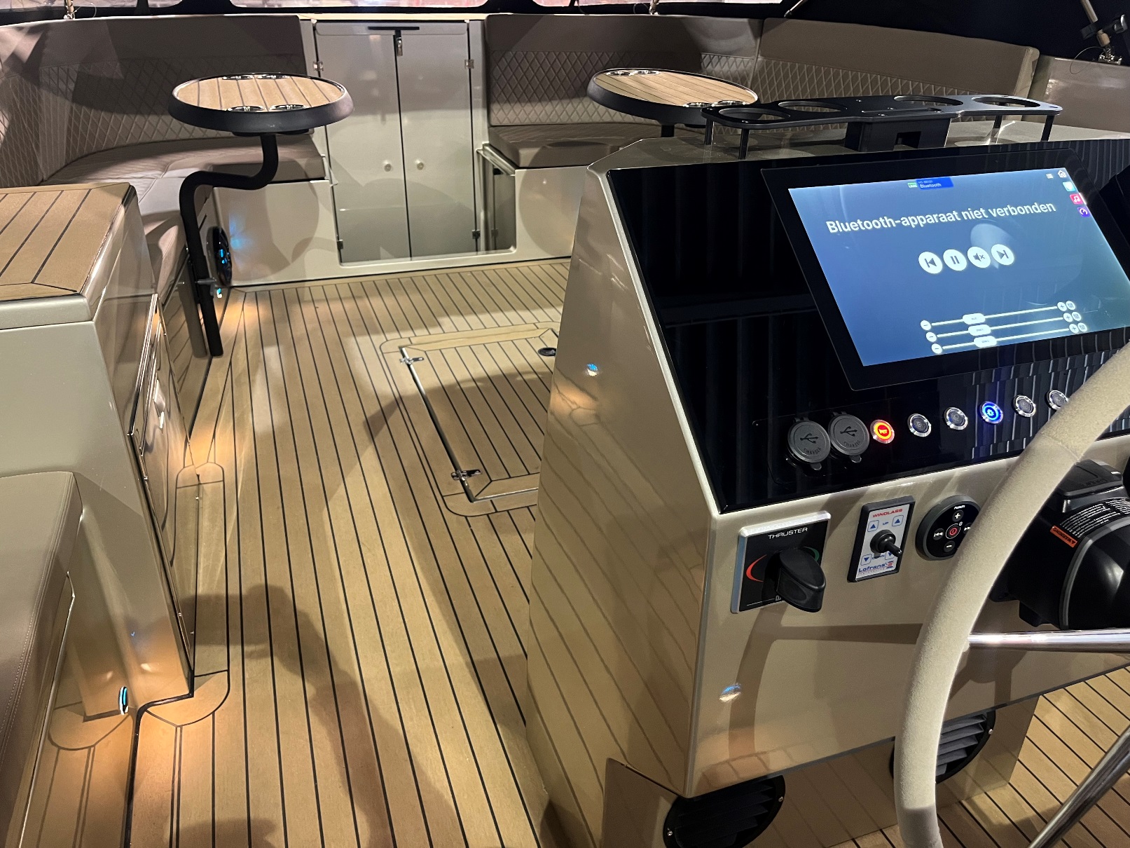 Maxima Boats 35 met 2x Honda 250 pk op voorraad! — foto 18 van 30