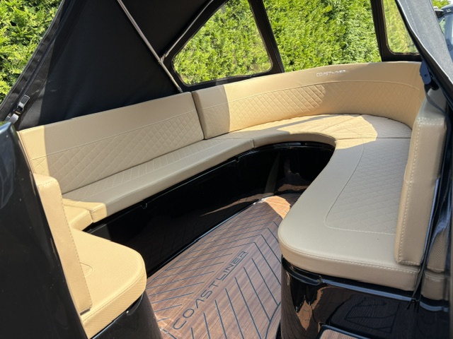 Extra luxe Coastliner 545 met Tohatsu 20 PK en buiskap — foto 7 van 18