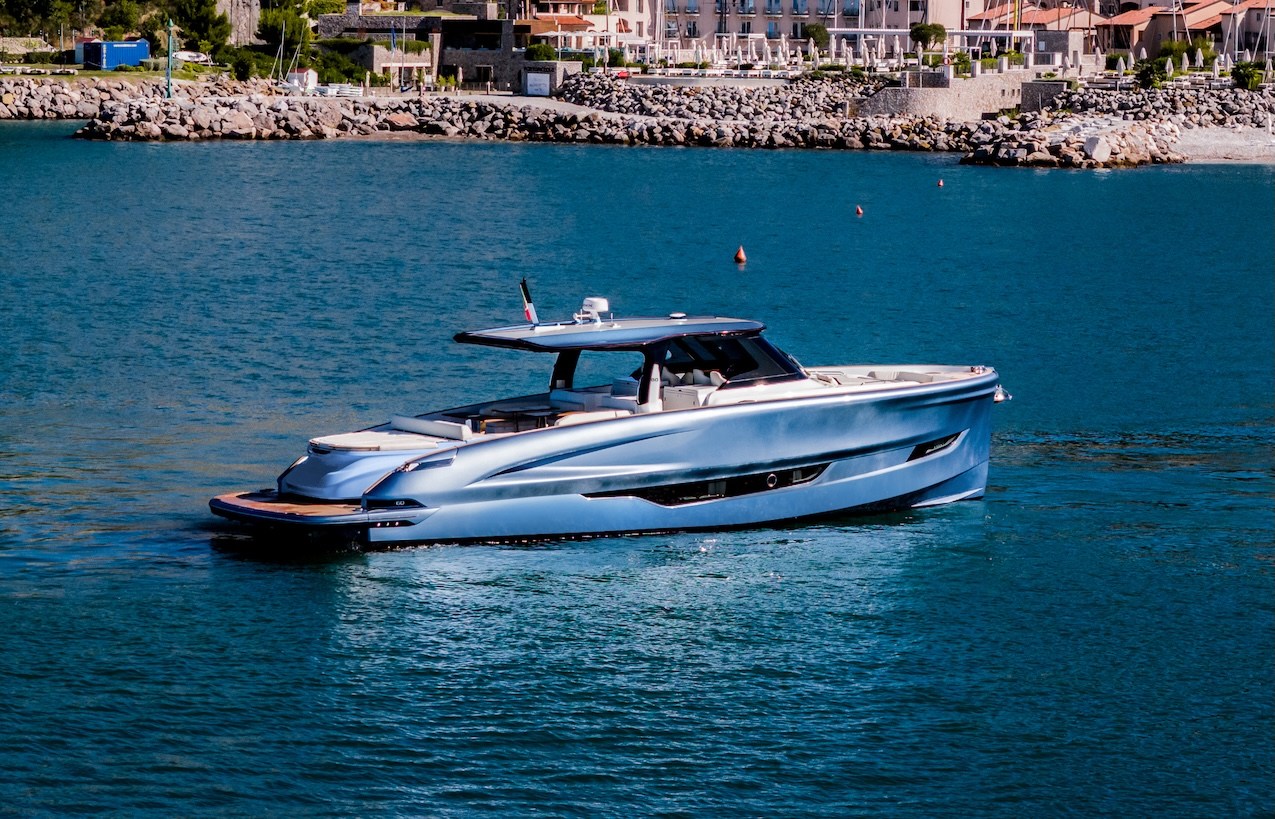 Solaris Power 60 Open ST — foto 2 van 11