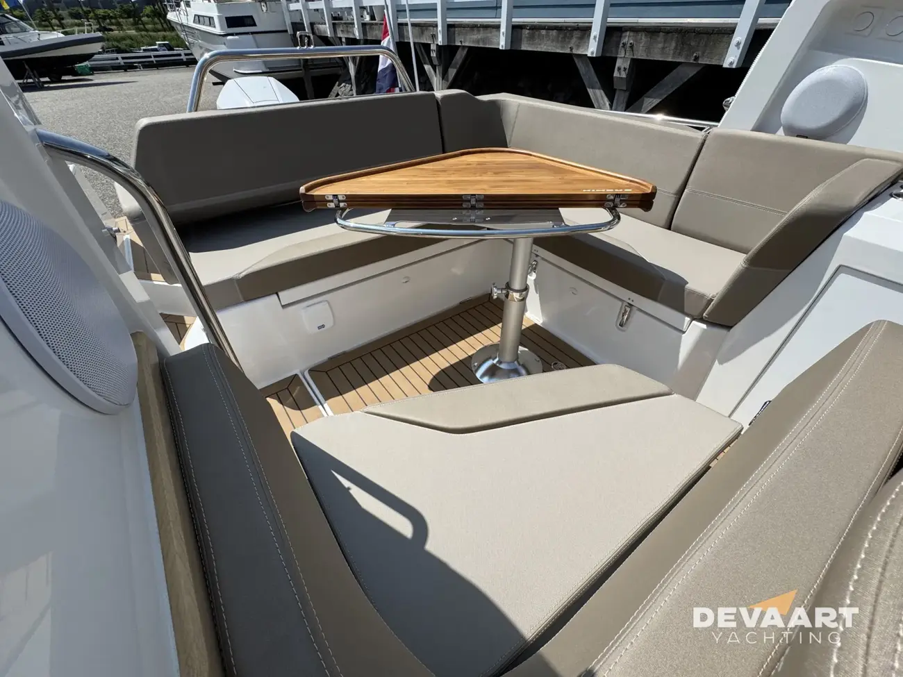 Nimbus W9 — foto 6 van 26