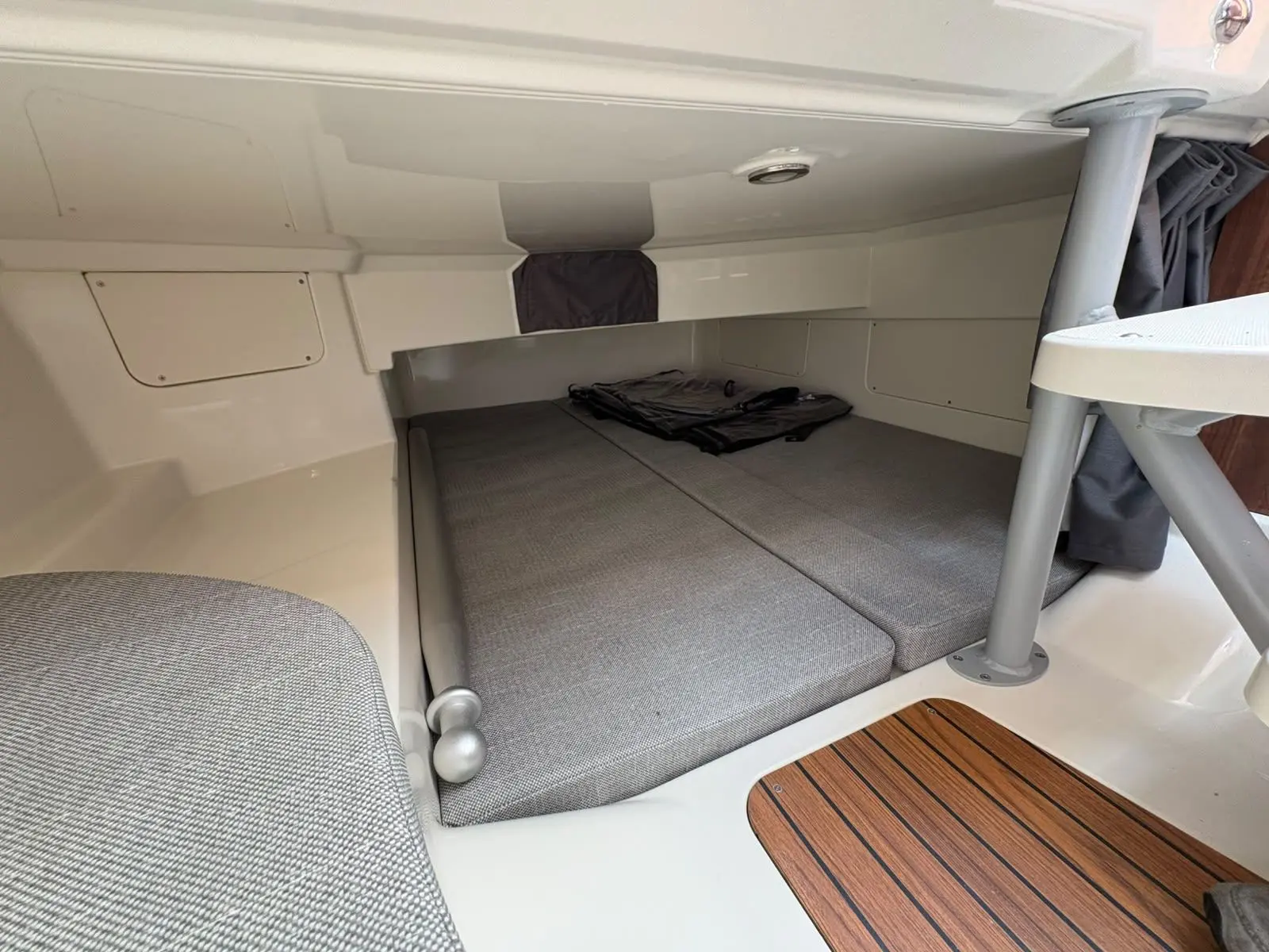 Quicksilver Activ 805 Cruiser (Full options / 2024) — foto 24 van 41