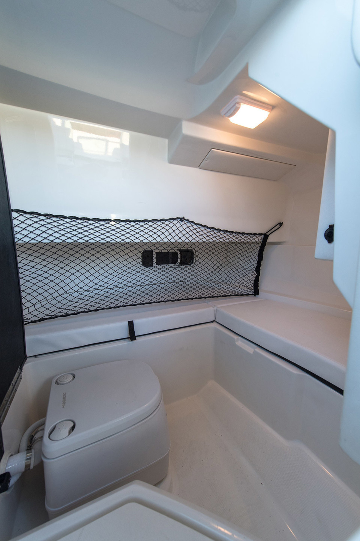 Sea Ray SDX 250 Outboard — foto 23 van 28