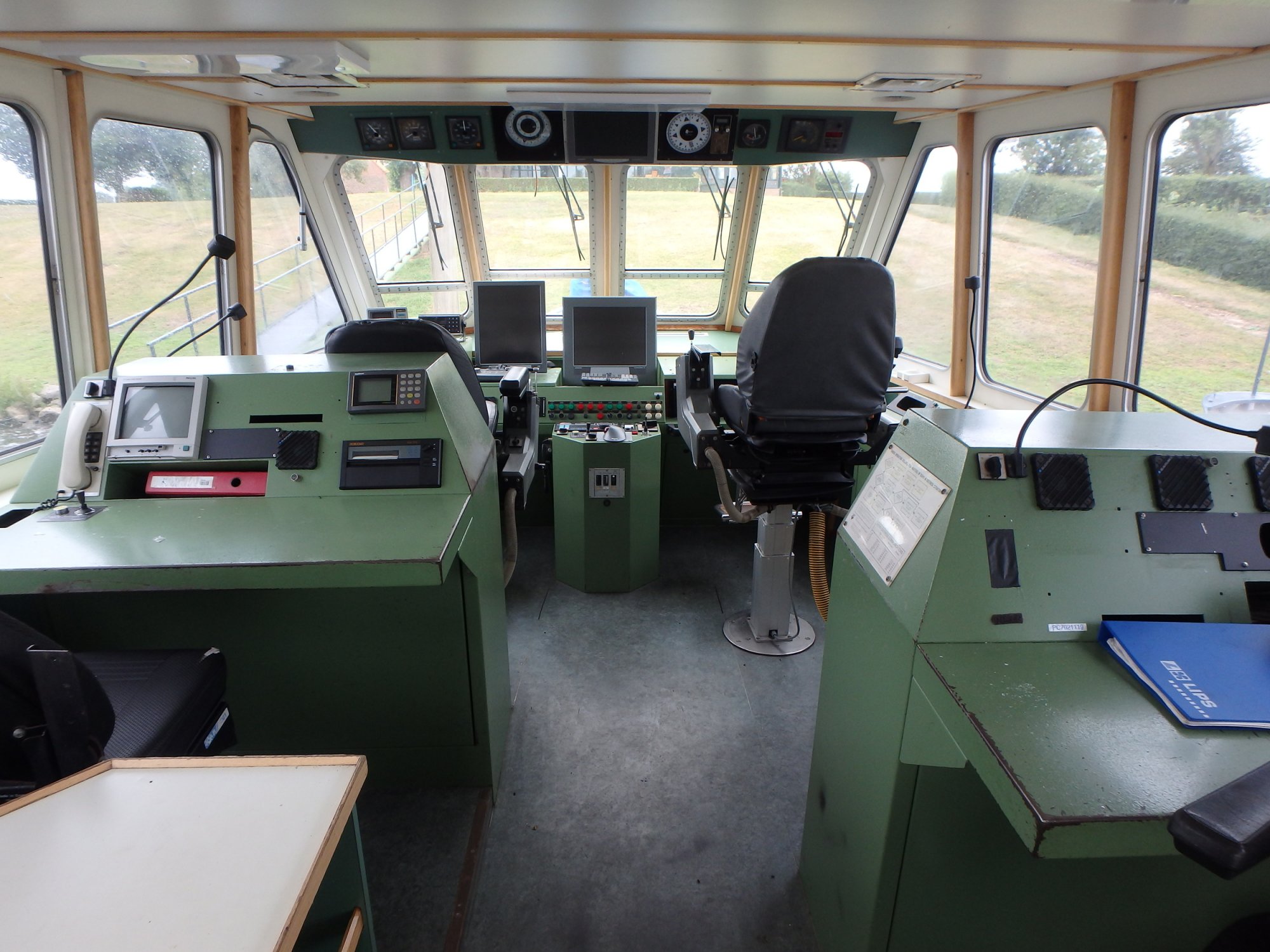 Patrol / Crew Vessel / - Beroepsschip - Staal - 1987 — foto 9 van 12