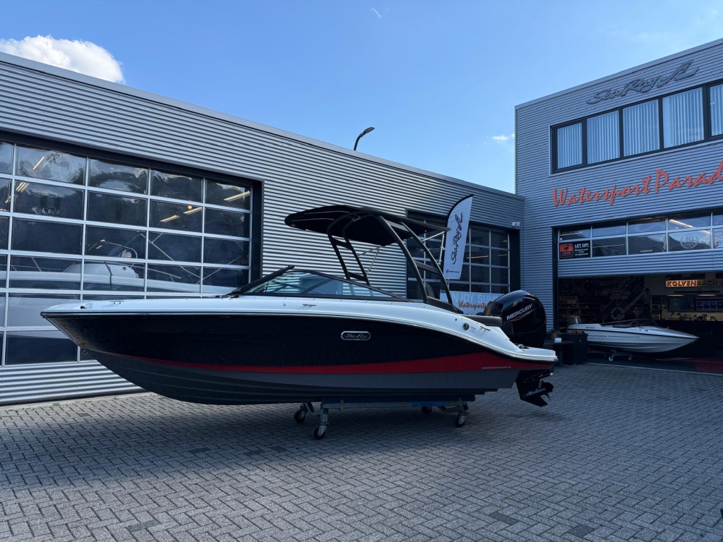 Sea Ray SPX 190 Outboard — foto 6 van 35