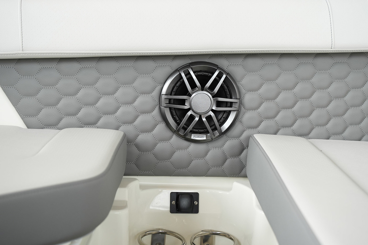 Sea Ray SDX 250 — foto 32 van 82