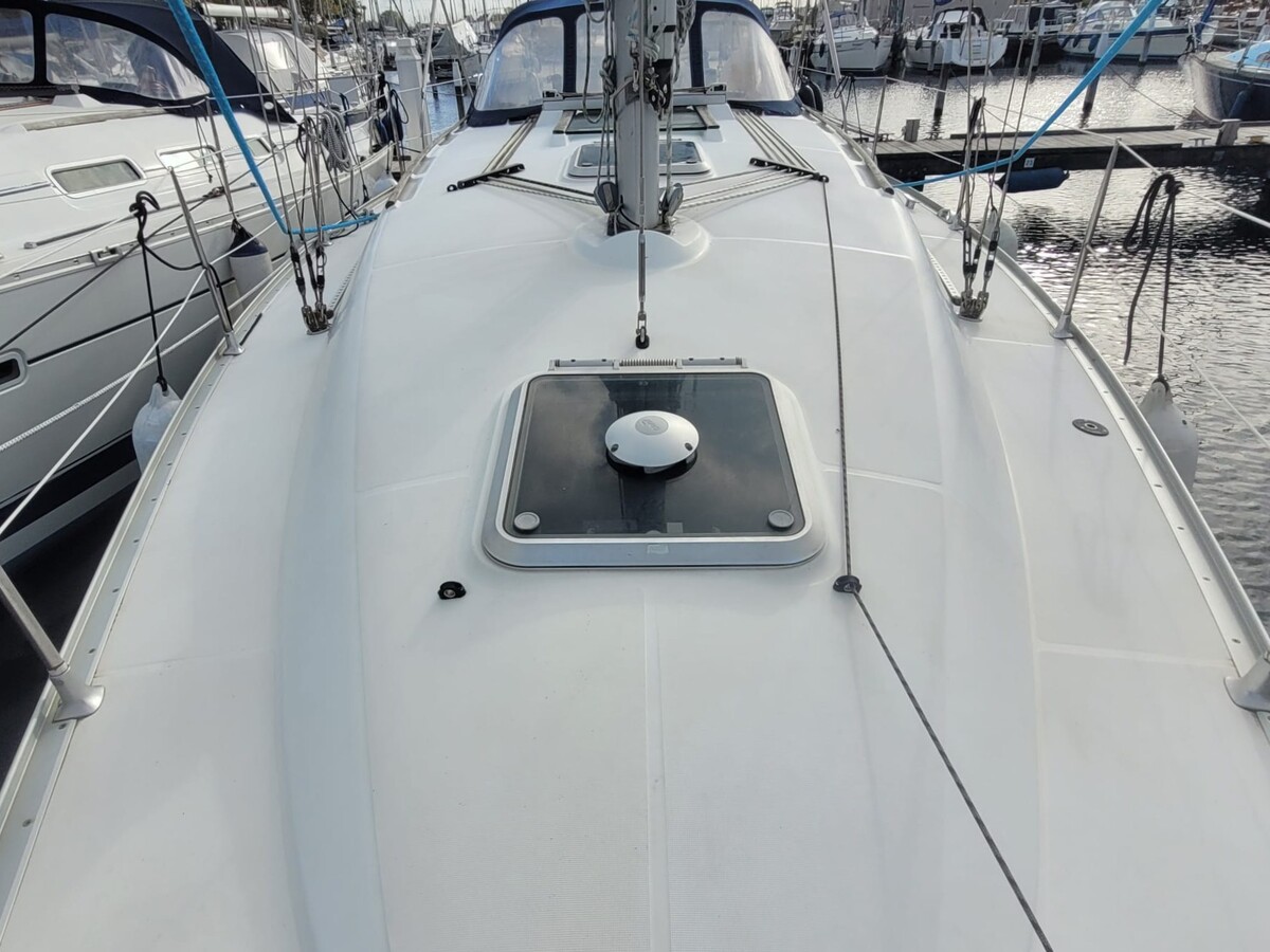Jeanneau Sun Odyssey 37 — foto 17 van 36