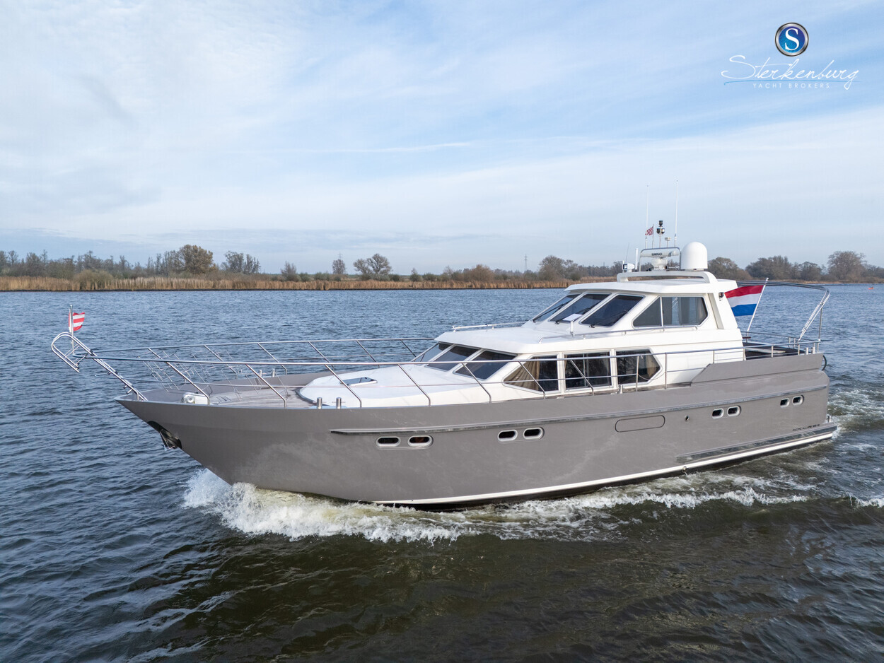 Pacific 155 Allure — foto 1 van 48