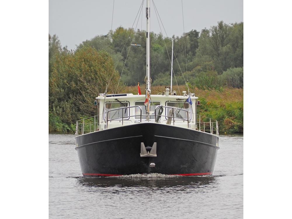 Jachtwerf P. Valk (Franeker) en Scheepsbouw Kroes (Leeuwarden) Valk Kotter 1000 OK — foto 2 van 11