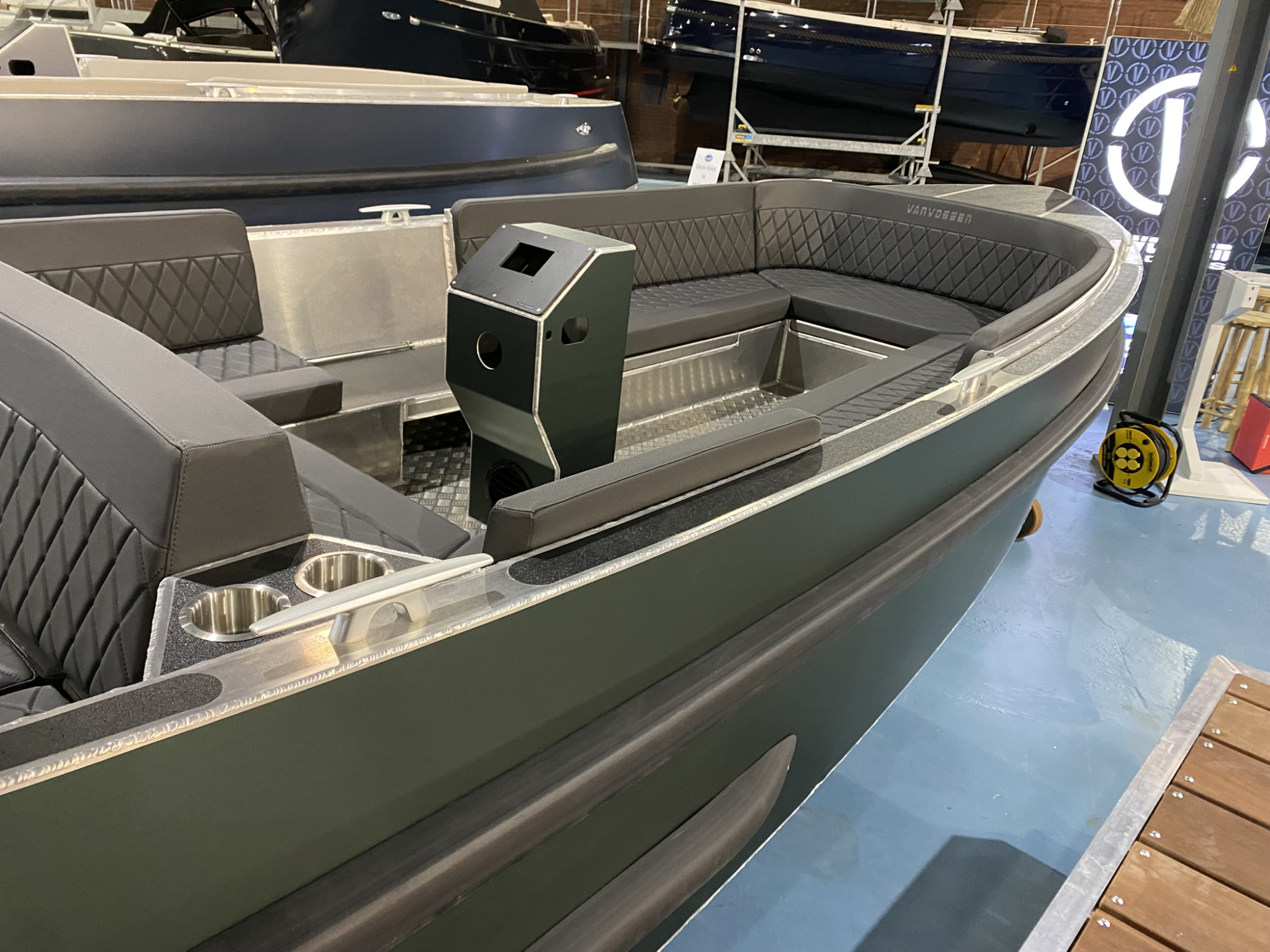 Van Vossen VanVossen E-Tender 595 E-propulsion 6kW op voorraad! — foto 3 van 7