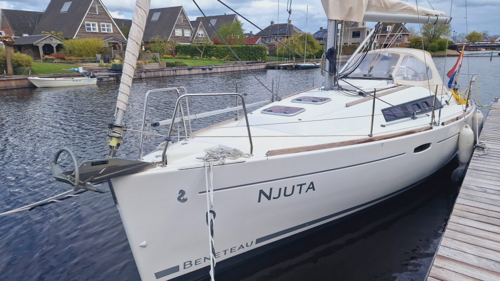 Beneteau Oceanis 31 (ondiepe kiel) — foto 2 van 35