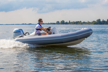 YACHTLINE — foto 4 van 6