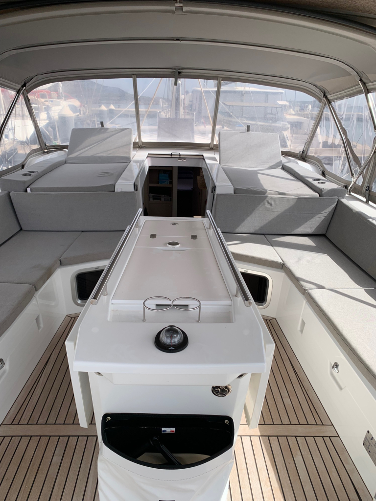 Beneteau Oceanis 51.1 — foto 7 van 47