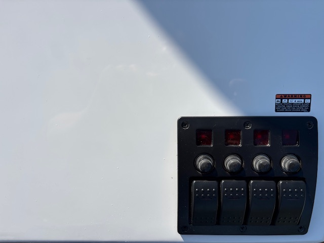 VAARKLAAR!! NIEUWE Coastliner 545 met Tohatsu 15 PK en  Buiskap — foto 15 van 24