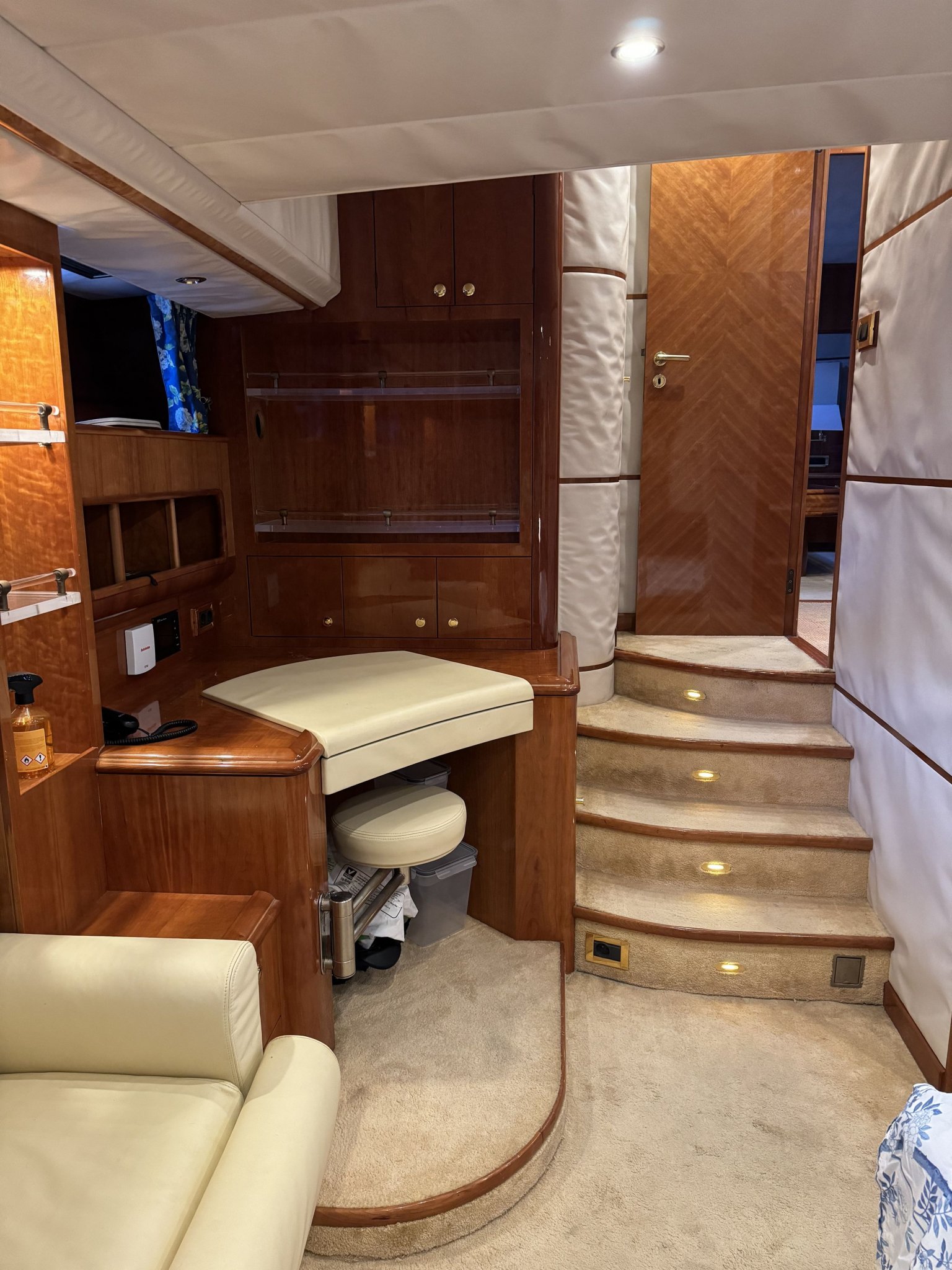 GUY COUACH 2100 FLY — foto 1 van 4