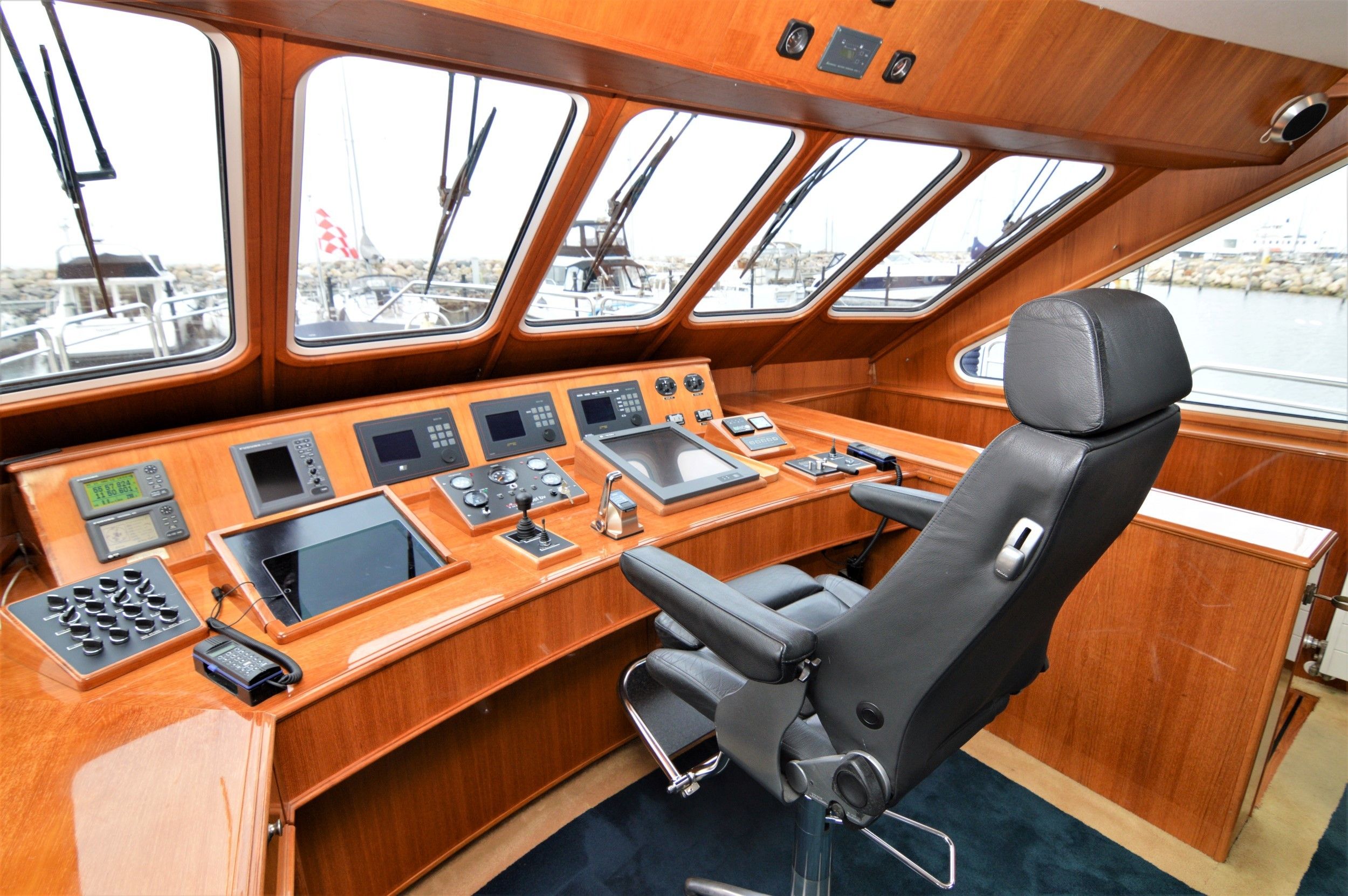 Van Tilborg Long Range 22m Yacht — foto 2 van 5