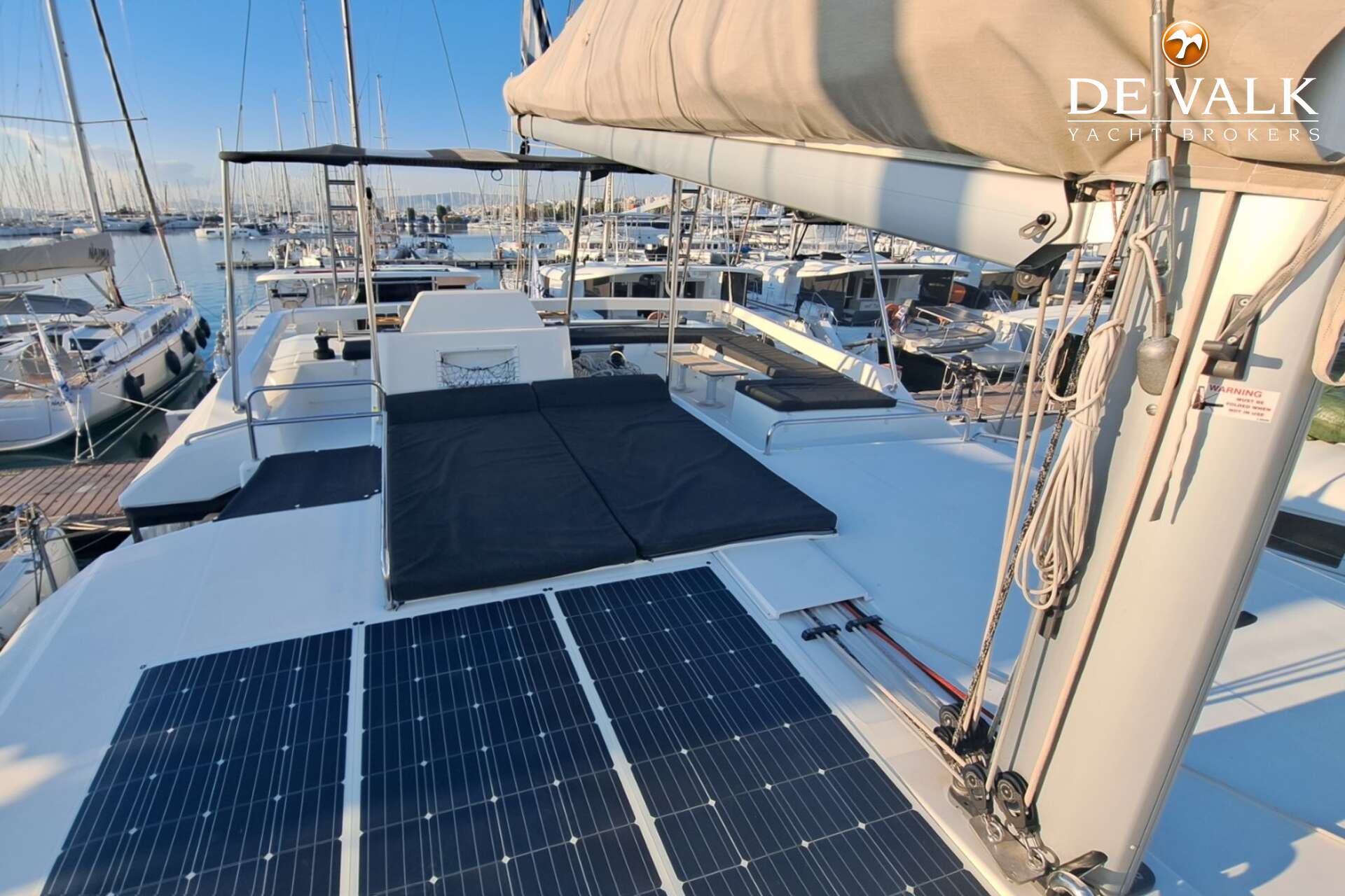 Dufour Catamaran 48 — foto 11 van 44
