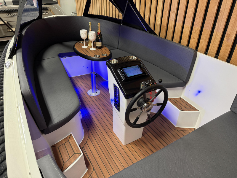 Lago Amore 600 Deluxe 20pk Suzuki — foto 4 van 12