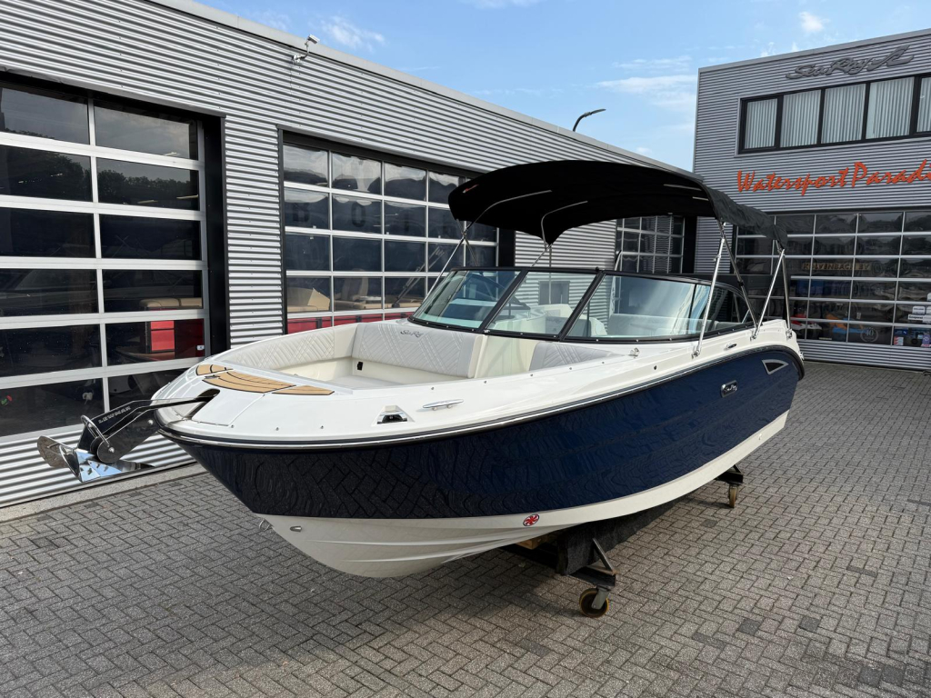 Sea Ray SDX 230 — foto 2 van 46