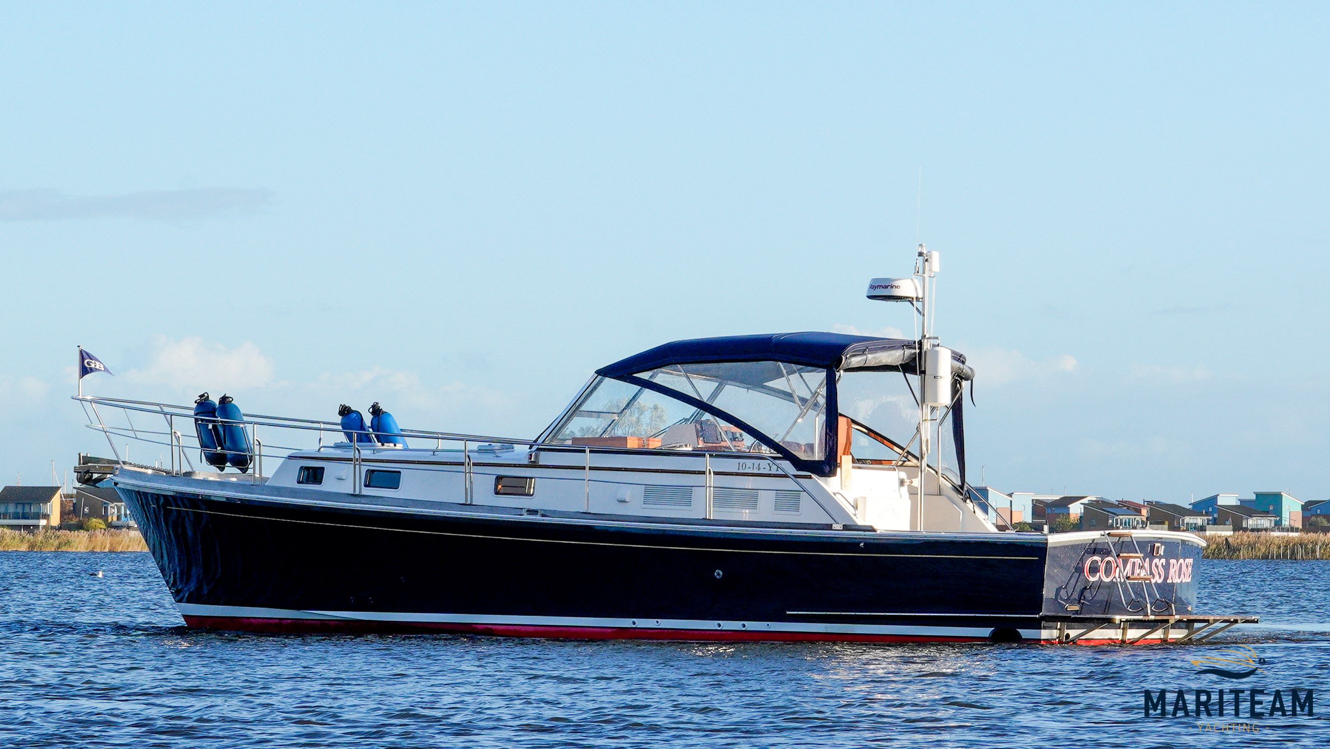 hoofdmotor(en): Grand Banks Eastbay 38 EX 'Compass Rose' — foto 6 van 7