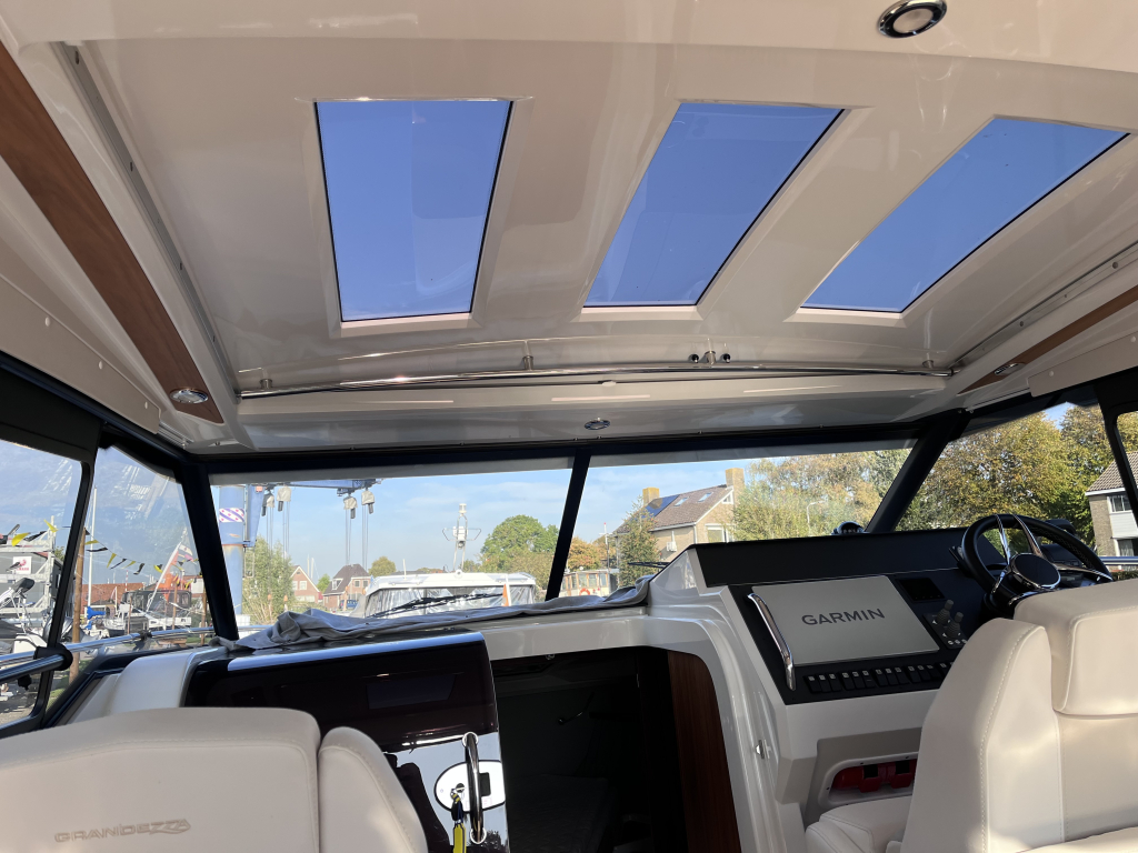 Grandezza 34 OC – 2024 | Volvo Penta D6-380 DPI | Full Options | < 200 vaaruren — foto 16 van 35