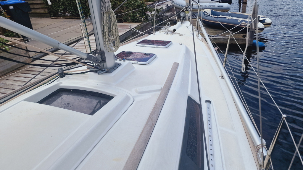 Beneteau Oceanis 31 (ondiepe kiel) — foto 12 van 35