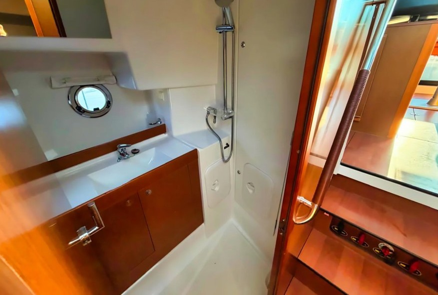 Beneteau Swift Trawler 34 Flybridge — foto 15 van 52