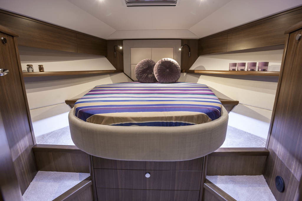 Haines 400 Aft Cabin — foto 8 van 22