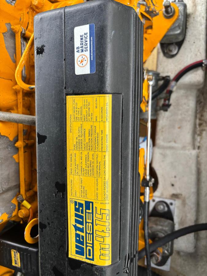 Reddingssloep 7,5 diesel vetus 4 cil — foto 5 van 8