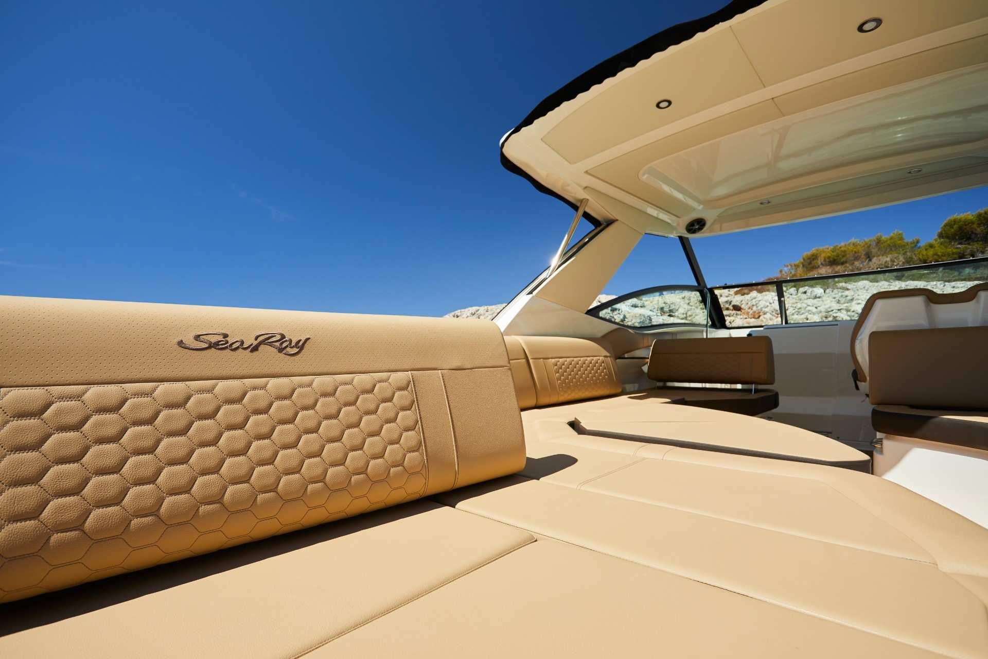 Sea Ray Sundancer 320 — foto 7 van 11