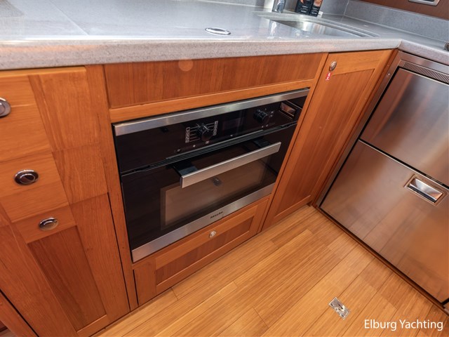 Trader 42 - Cabrio — foto 20 van 76