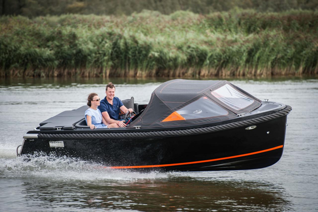 Maxima 600 Tender Sloep