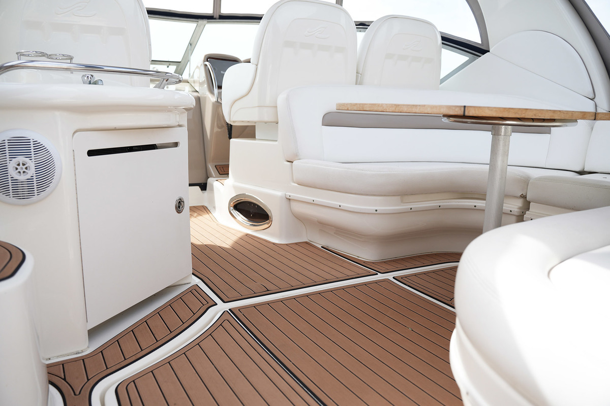 Sea Ray 340 Sundancer — foto 11 van 58