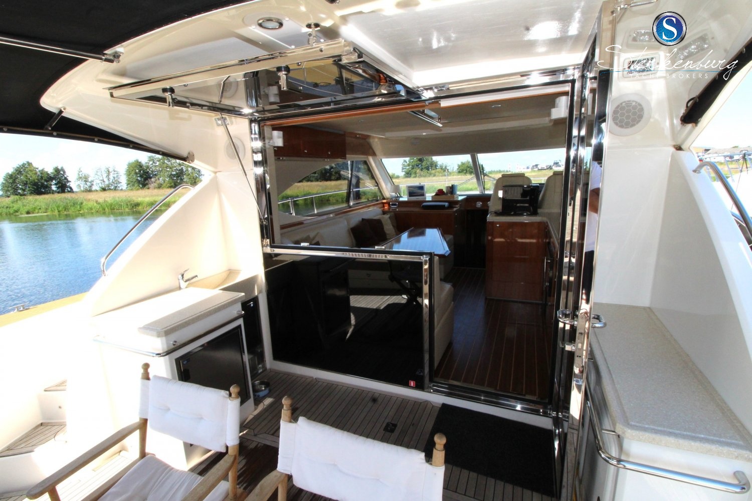 Rivièra 4700 Sport Yacht — foto 12 van 38
