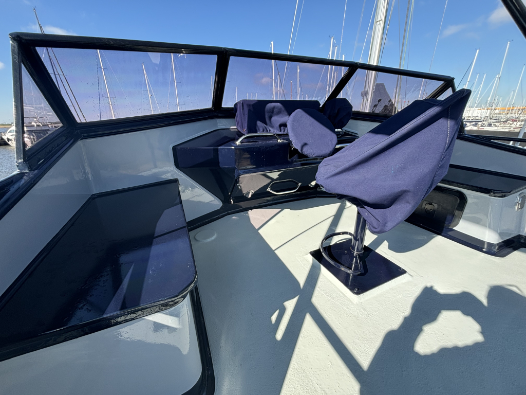 Striker 44 — foto 9 van 28