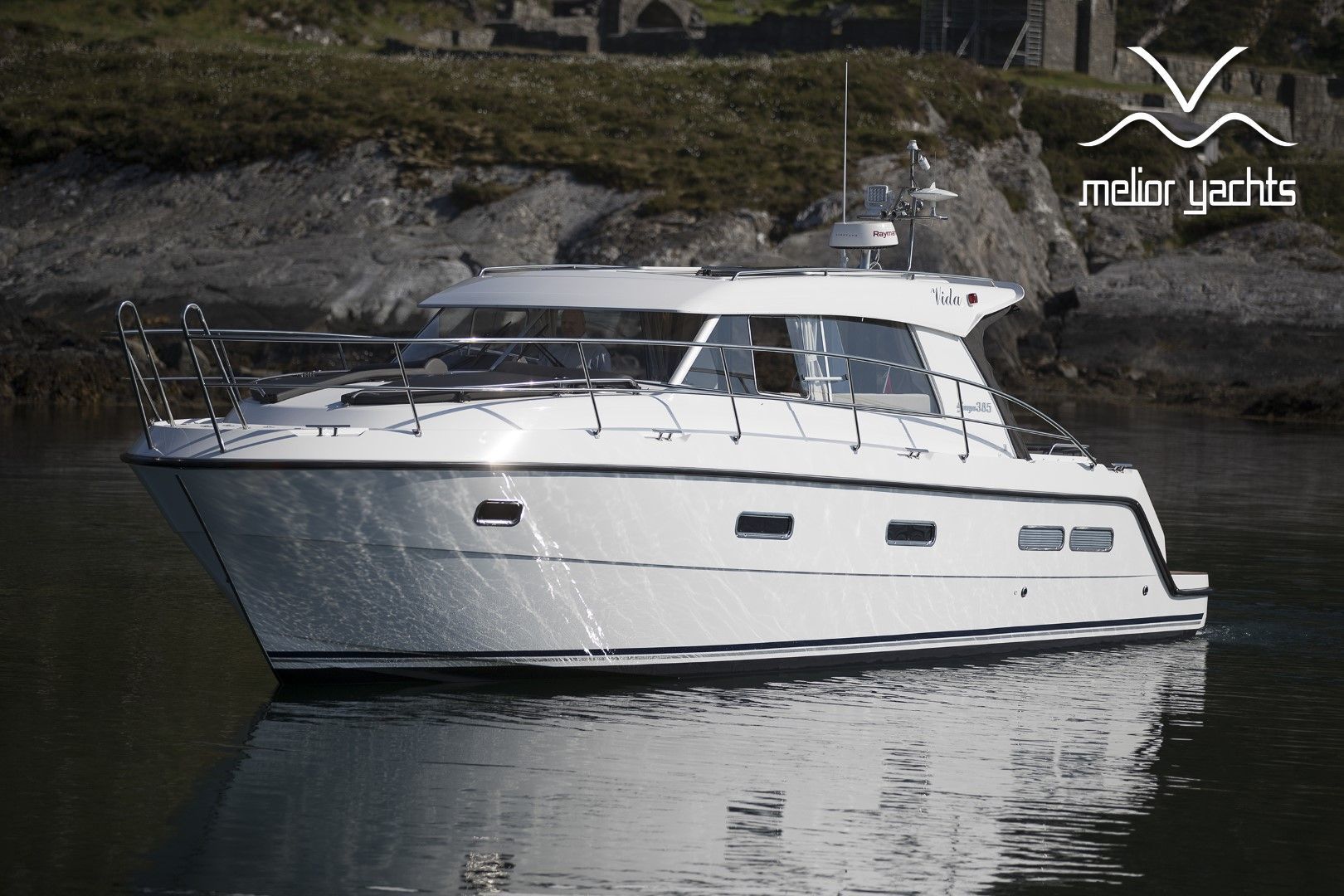 Saga 385 - Edition Walnut Interior — foto 4 van 56