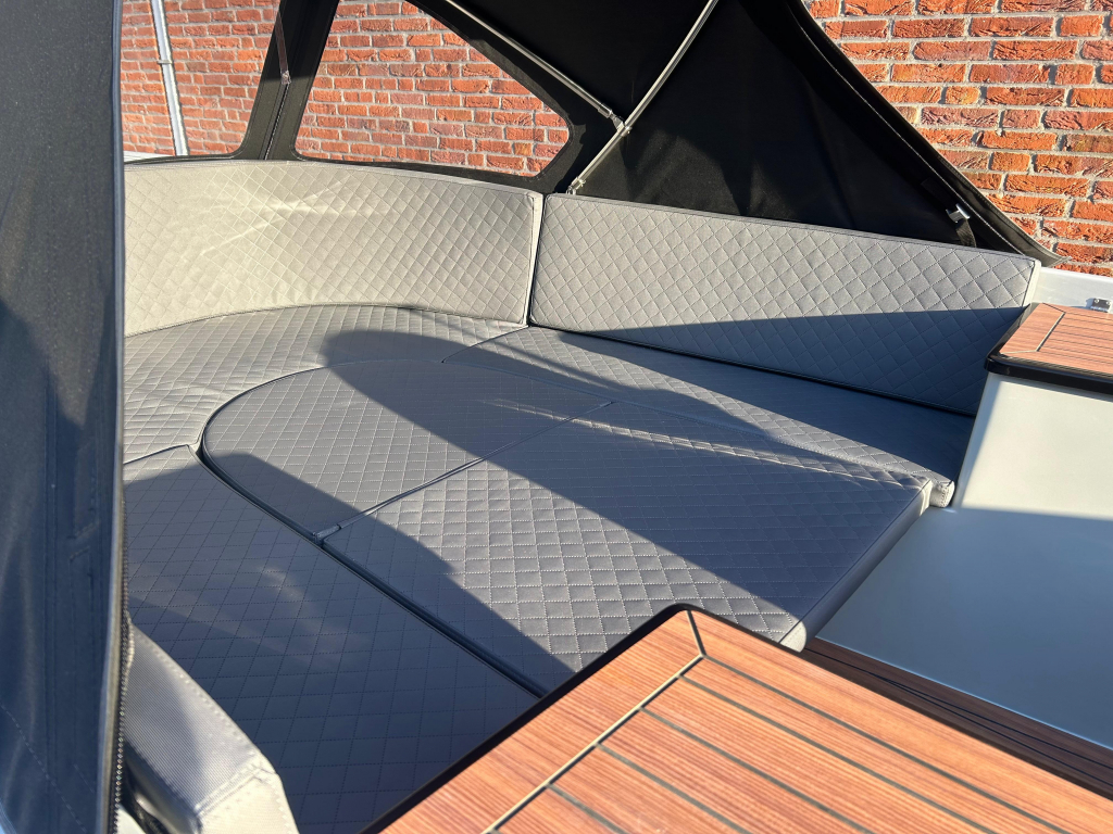 Maassloep 540 met 10PK Honda — foto 6 van 9