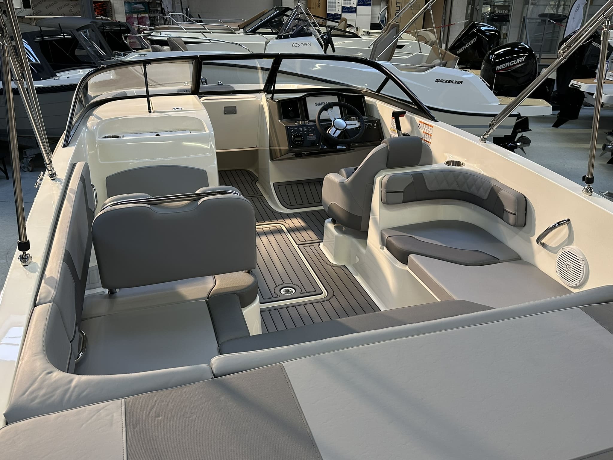 Bayliner VR6 Bowrider — foto 6 van 29