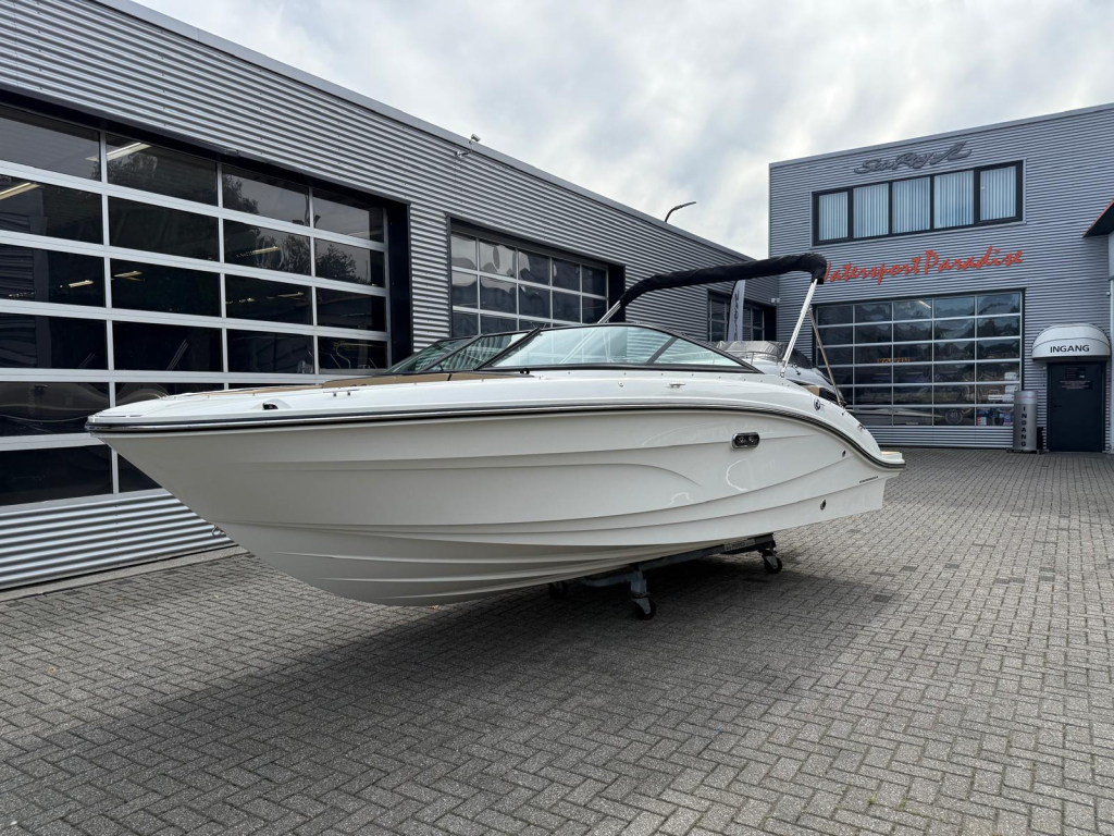 Sea Ray SPX 210 — foto 3 van 11